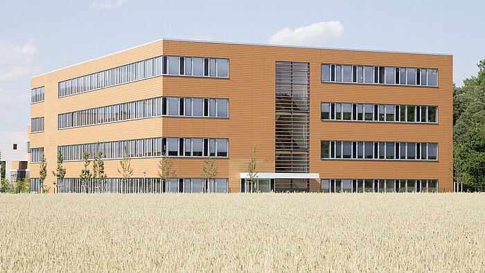 2016 wird ein CO2-neutrales Gebäude am Standort Oberschleißheim errichtet